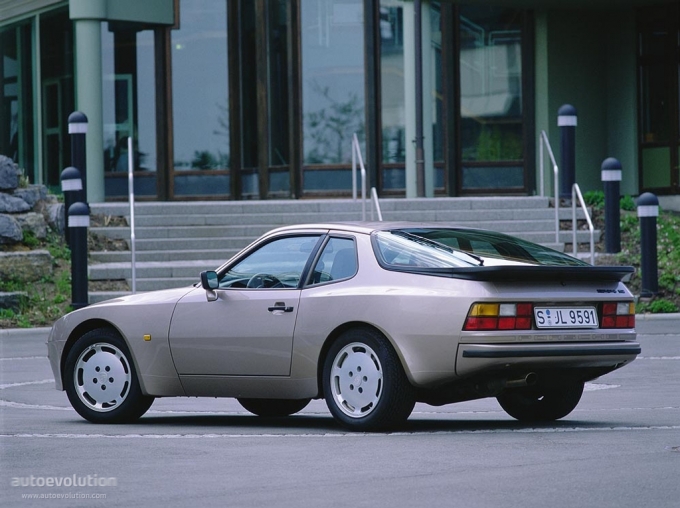 Original factory press photos of almost every modern and classic Porsche
