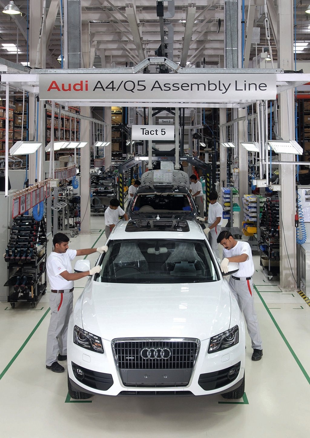 Audi Mulai Produksi SUV Q5 Di India Raju Febrians Weblog