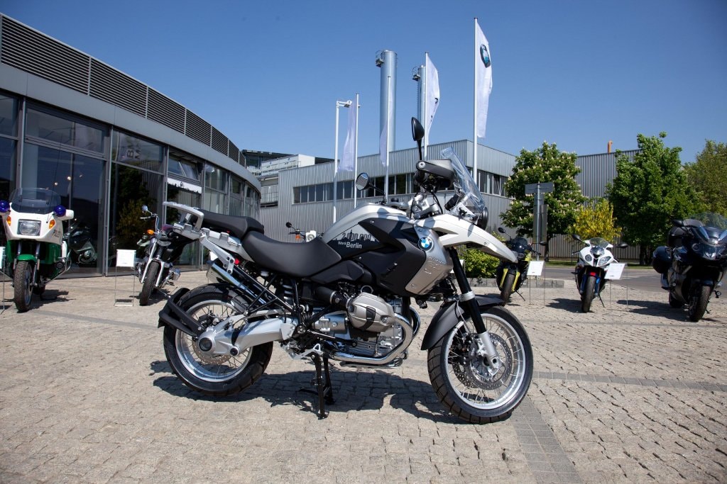 bmw-celebrates-production-of-its-two-millionth-motorcycle-35228_1.jpg