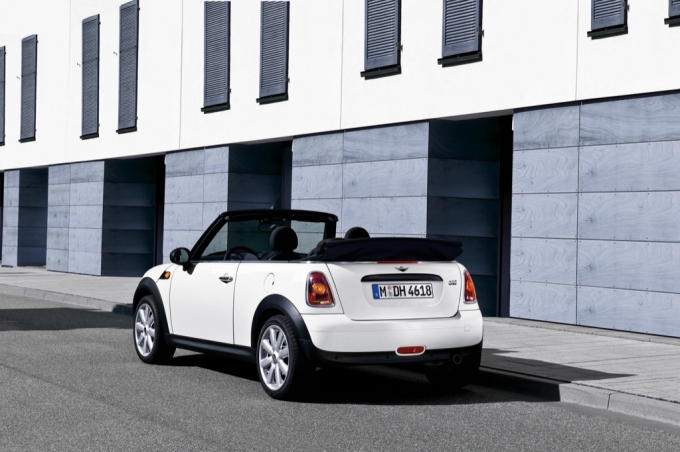 Picture of 2010 MINI One Minimalism Rear View