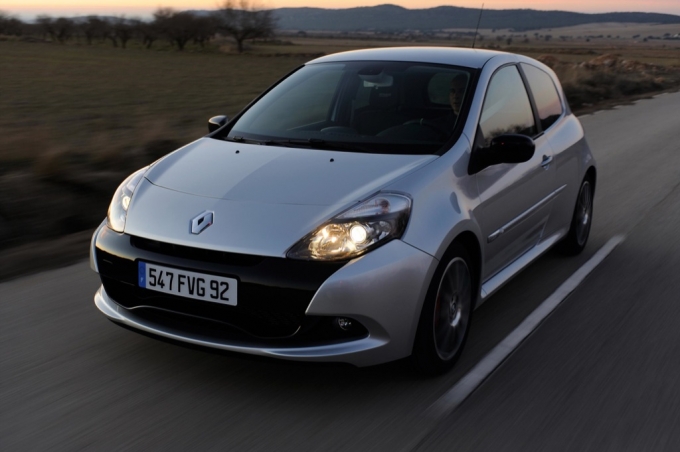 Renault Clio RS 200 Is Unleashed at Geneva