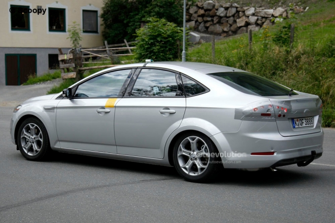 2011 Ford Mondeo Facelift Spied 1