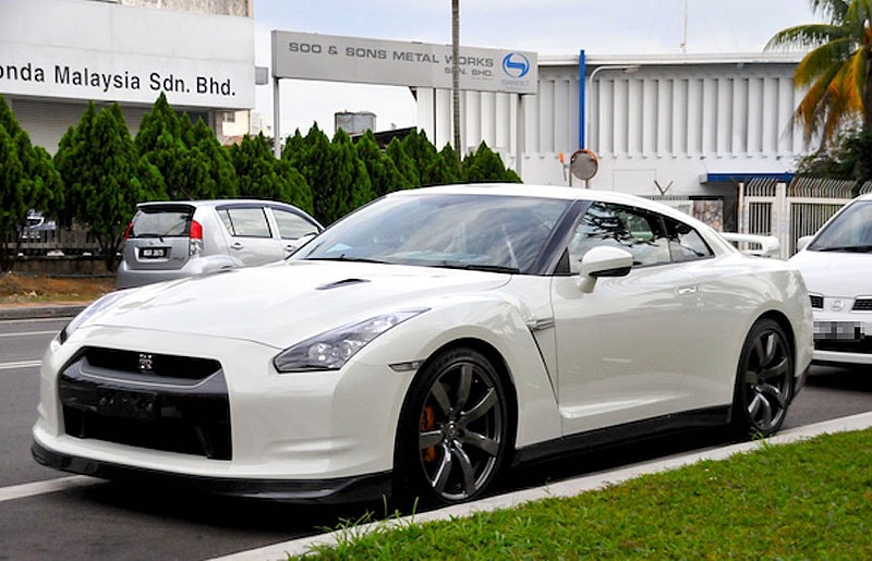 GT-R's old white