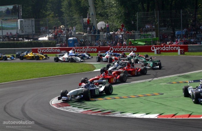 Good start from Juan Pablo Montoya and Ralf Schumacher in the 2002 Italian Grand Prix.